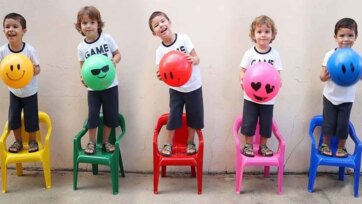 Colorful Balloons Song for Kids - Nursery Rhymes with Happy Children