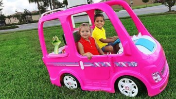 Little Friends Drive a Pink Toy Car and Create a Sweet Outdoor Story